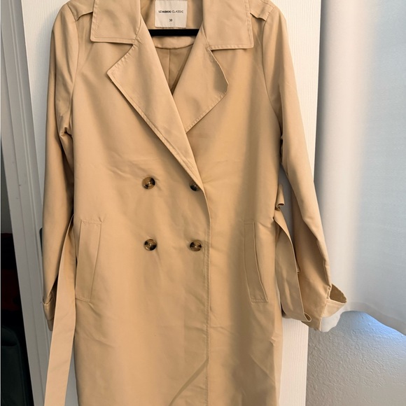 Elegant Tan Trench Coat - Picture 5 of 8